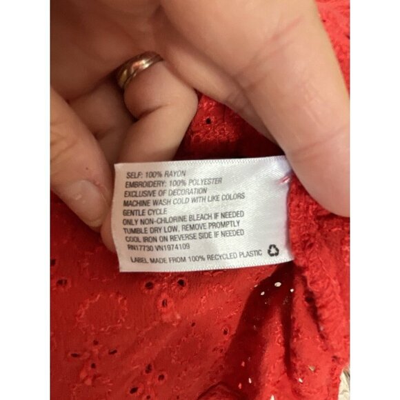 KNOX ROSE Size Medium Sleeveless Knit Blouse Red Eyelet Embroidered Boho - Picture 7 of 7